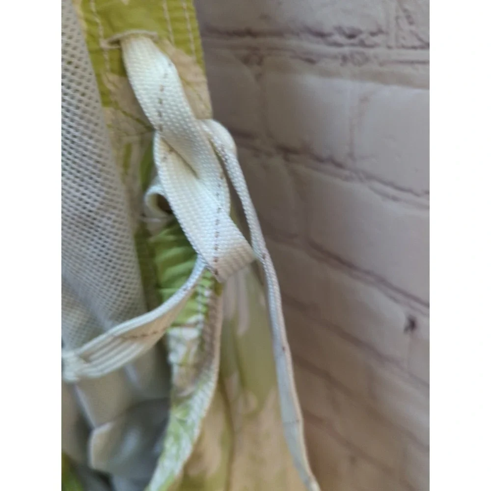 Tommy Bahama Relax Swim Trunks shorts L Green white pineapples Lined suit